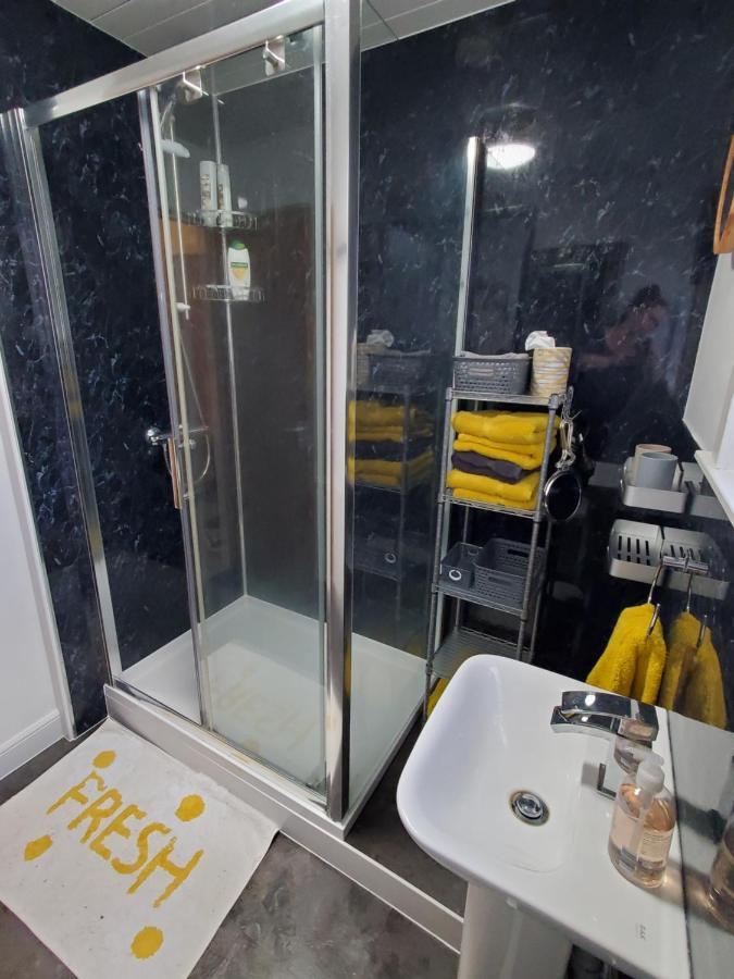 Carvetii - Mayhaven House - Tranquil Cul-De-Sac - 2 Bedrooms, Sleeps 4 Guests 던펌린 외부 사진